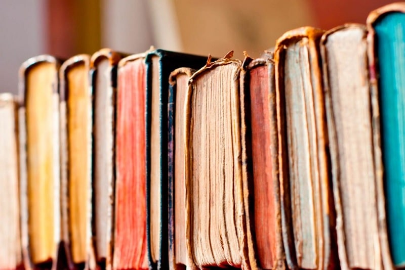 how-to-find-the-value-of-old-books-without-an-isbn-are-they-worth