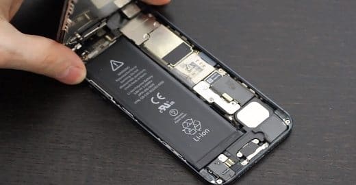 Dead iPhone Battery Replacement Guide: DIY or Hire It Out?